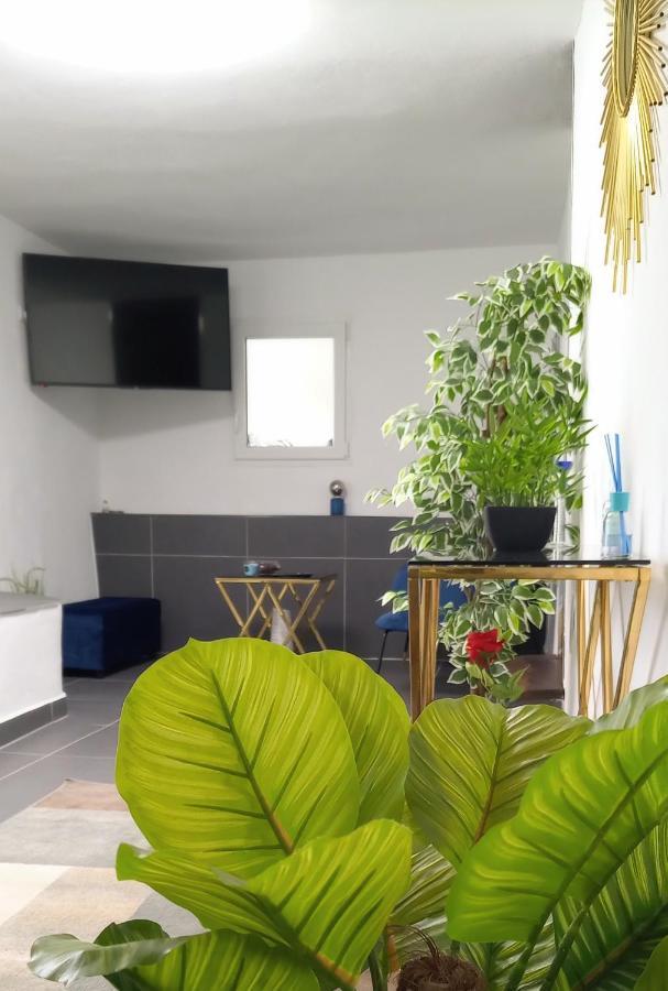 Casa Incrivel Refugio Lieva ,Piscina , Jacuzzi Exterior E Zona Kids Apartment Nelas Bagian luar foto